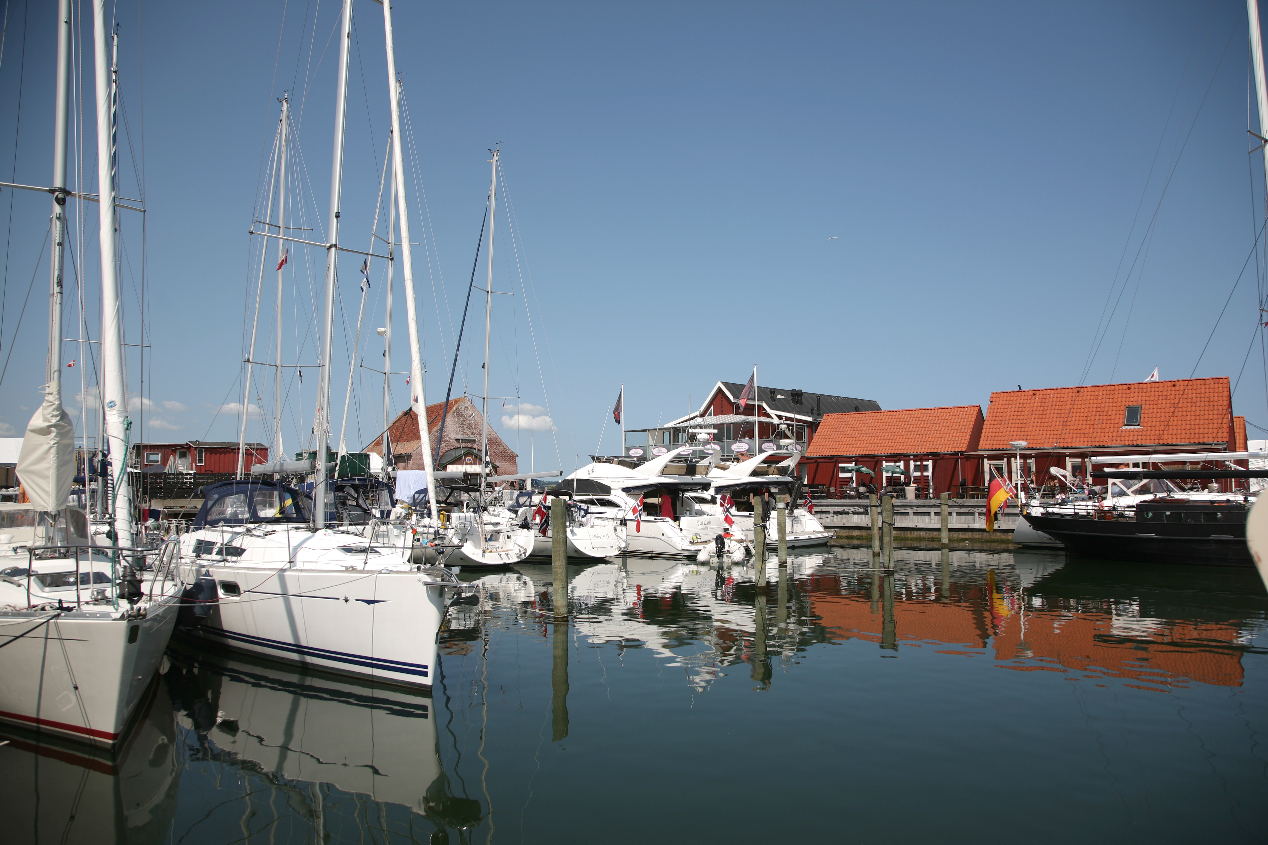 Store skibe i Sæby Havn- Foto Turisthus Nord